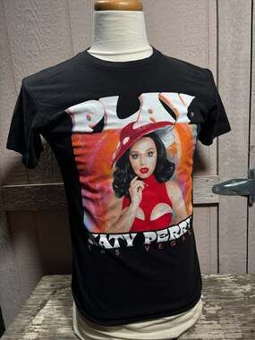 Katie Perry T-Shirt Size Small Official Las Vegas New Unworn